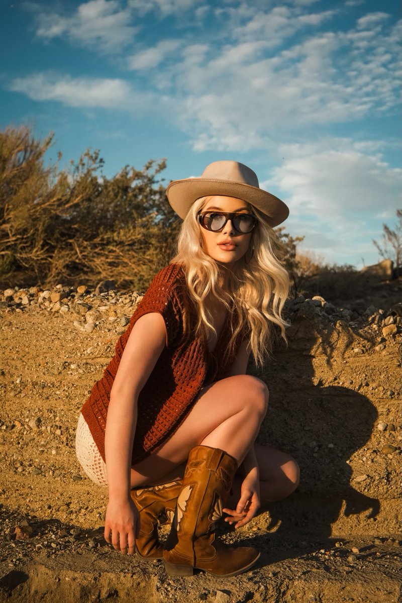 Rachel Woznow (@rachelwoznow) on Twitter photo So psyched to share my spring/summer 2025 festival campaign for <a href="/FamousFootwear/">Famous Footwear</a> shot by the incredible #NeshaTorres! 🎡☀️👢 <a href="/iconmodels/">ICON Models</a> #NumaModels #newMARKModels So psyched to share my spring/summer 2025 festival campaign for <a href="/FamousFootwear/">Famous Footwear</a> shot by the incredible #NeshaTorres! 🎡☀️👢 <a href="/iconmodels/">ICON Models</a> #NumaModels #newMARKModels