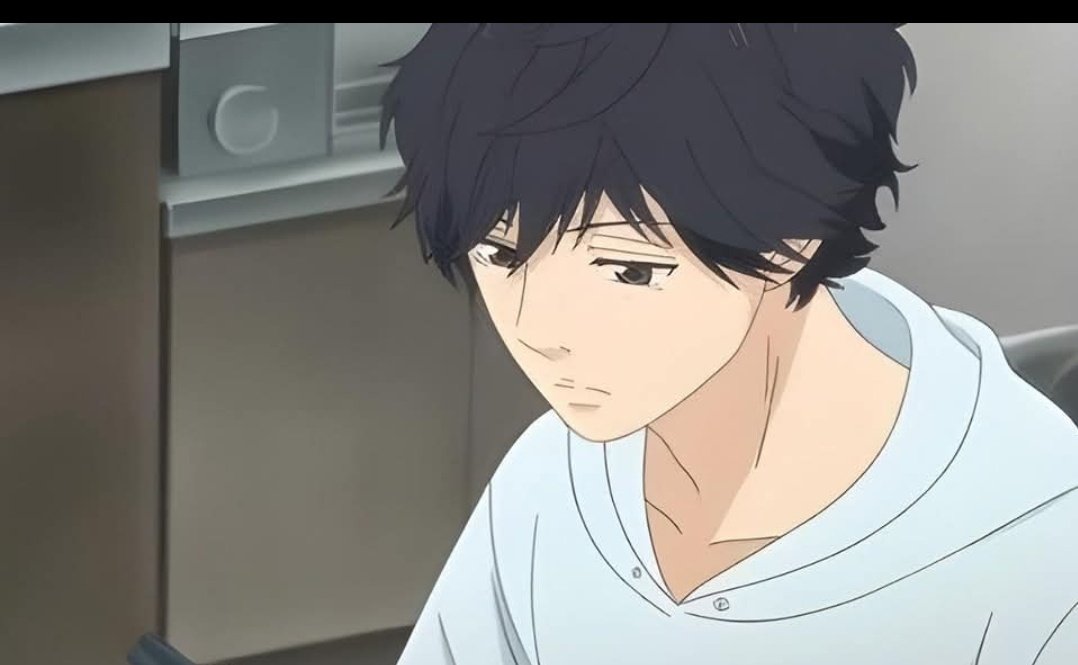 ✍️🏻" الإنسان الذي لا يثق بأحد كان يومًا يمنح الثقة بلا حساب، والمنعزل كان يومًا اكثر شخص إجتماعي ويحب الحياة، والذي كره الحب كان أشد الناس حبًا والمنطفئ  كان يُشعل الشغف أينما حل، لكن الإنسان بعد عاصفة واحدة في الحياة صعب أن يخرج منها كما كان حتى وإن حاول التظاهر لستر وجه خيباته