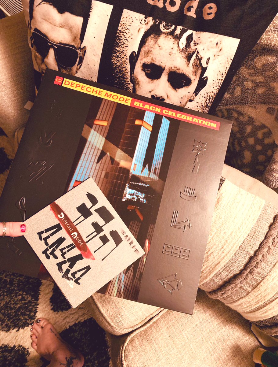 KMode_Devotee's tweet photo. Celebrating These Two Beauties 🫶🌹 #BlackCelebration
#Spirit  #ReleaseDates
#DepecheMode #Devotee https://t.co/xTNiWPt8B5