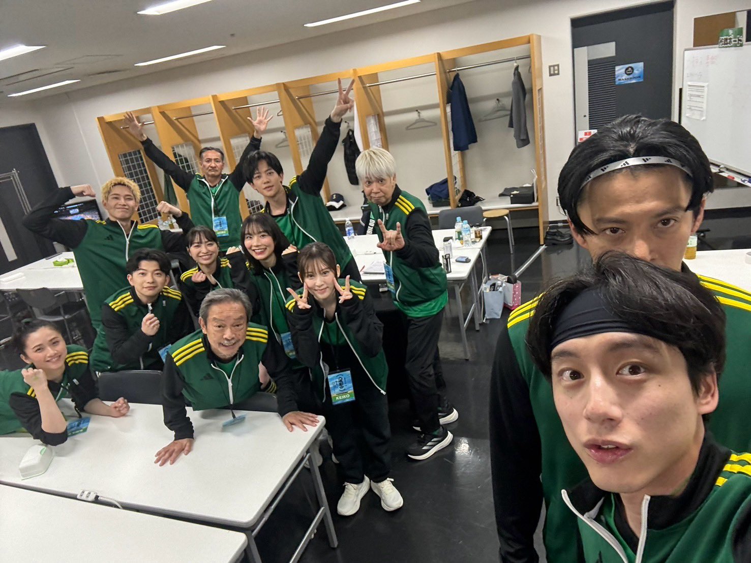 清塚信也　マフラータオル　ベイヤードトーキョー　トライストーン大運動会 baseyard tokyoルクア大阪店 on X: 