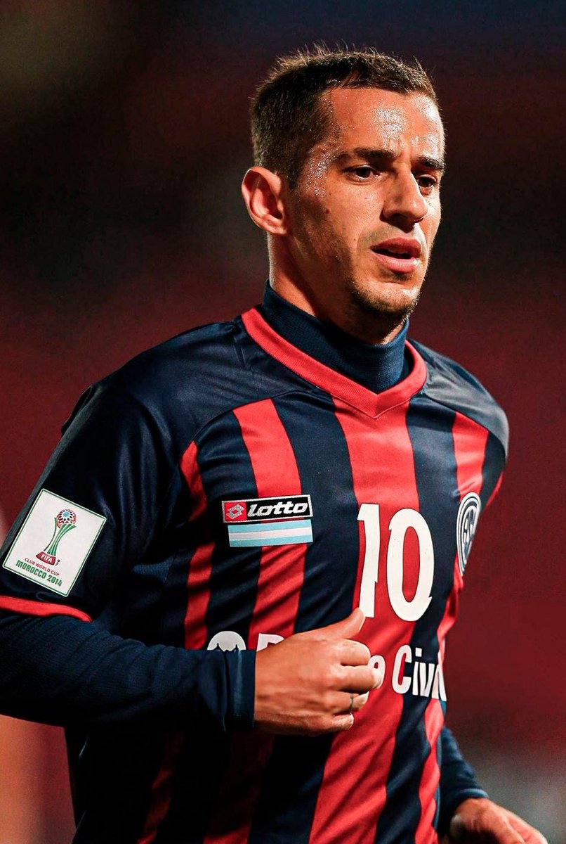 Sangre_Azulgran's tweet photo. Feliz Cumpleaños a mi máximo ídolo 

Al tipo que más ame dentro de una cancha
Al jugador que me enamoró con sus gambetas

Gracias por tanto Pipi, no alcanzan las palabras para decirte lo feliz que me hiciste en mi vida

Te amo Pipon, idolo total 💙❤️ https://t.co/UxWRUAdNsf
