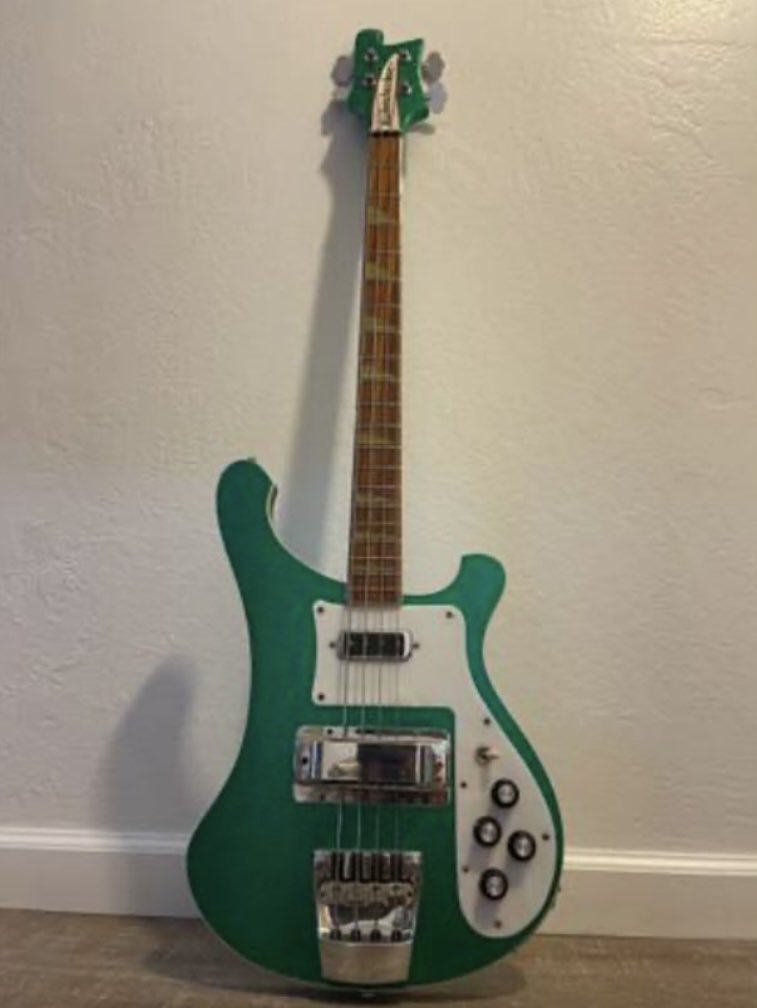 electric_83's tweet photo. #alcisneros
#sleeptheband
#rickenbackerworshipper https://t.co/A601zmSMYG
