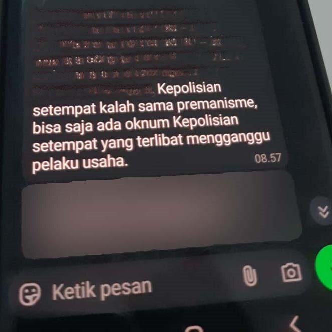 Liputan Tim Investigasi <a href="/hariankompas/">Harian Kompas</a> menemukan premanisme bkin industri menjerit. Gara2 soal ini banyak pabrik pengin hengkang ke negara lain. Tp kok premanisme bs subur? Ya krn preman mesra dg aparat dan aparatnya kadang2 nyambi jadi preman! kompas.id/artikel/preman…