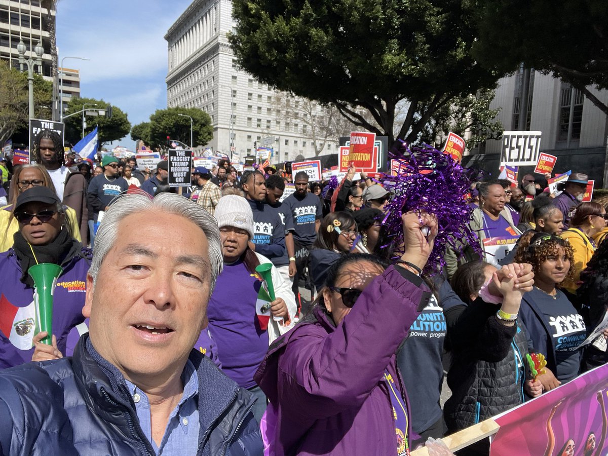 Al Muratsuchi (@amuratsuchi) on Twitter photo #SolidarityLA rally and march to fight Donald Trump dismantling public education and defunding our schools
<a href="/SEIULocal99/">SEIU Local 99</a>
<a href="/UTLAnow/">United Teachers Los Angeles</a> #SolidarityLA rally and march to fight Donald Trump dismantling public education and defunding our schools
<a href="/SEIULocal99/">SEIU Local 99</a>
<a href="/UTLAnow/">United Teachers Los Angeles</a>