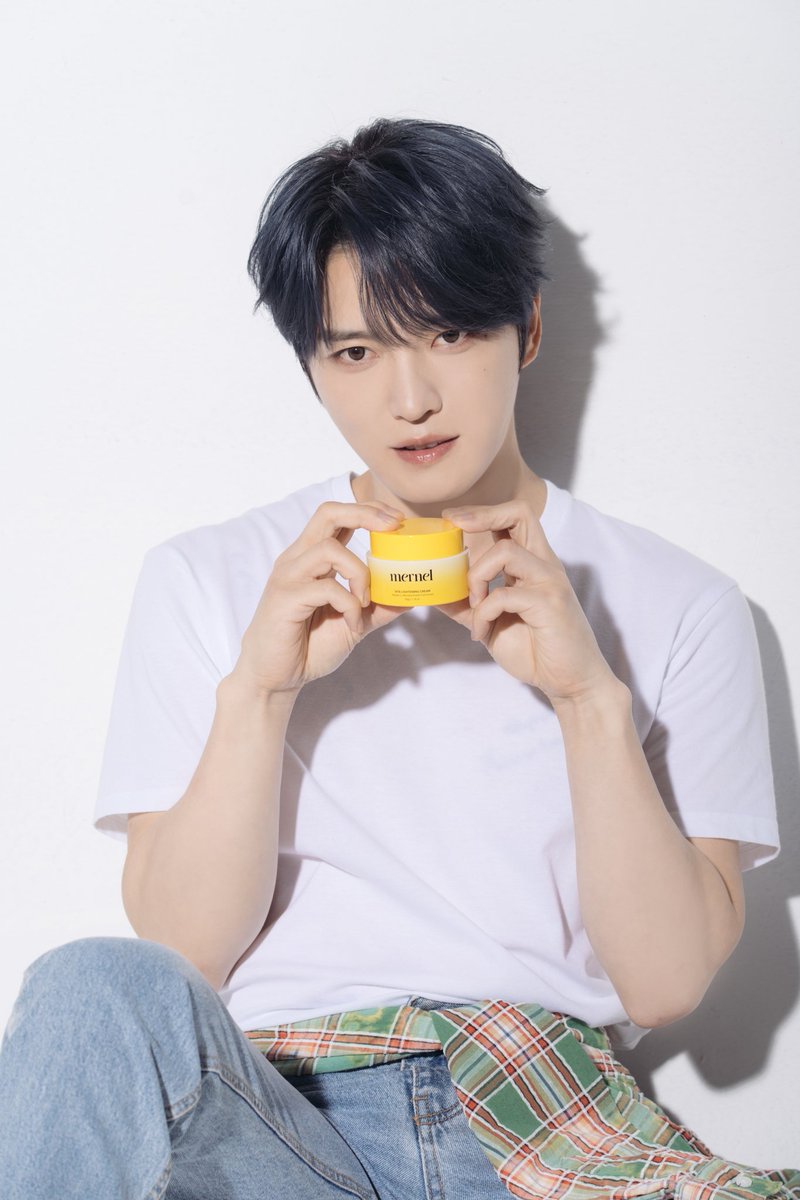 MERNEL_official's tweet image. 🌿 내 피부를 사랑해주는 세븐 시카 & 비타라이트닝! 🌟
7가지 시카 판테놀 성분으로 빈틈없이 케어하고, 고함량 비타민 C로 환하게 빛나는 피부를 만들어줘요! 💖
내 피부도 건강하고 편안하게, 마치 포근한 구름처럼✨
💫 세븐 시카의 매력 포인트!
🌈 시카 성분: 피부를 부드럽게 감싸주며…