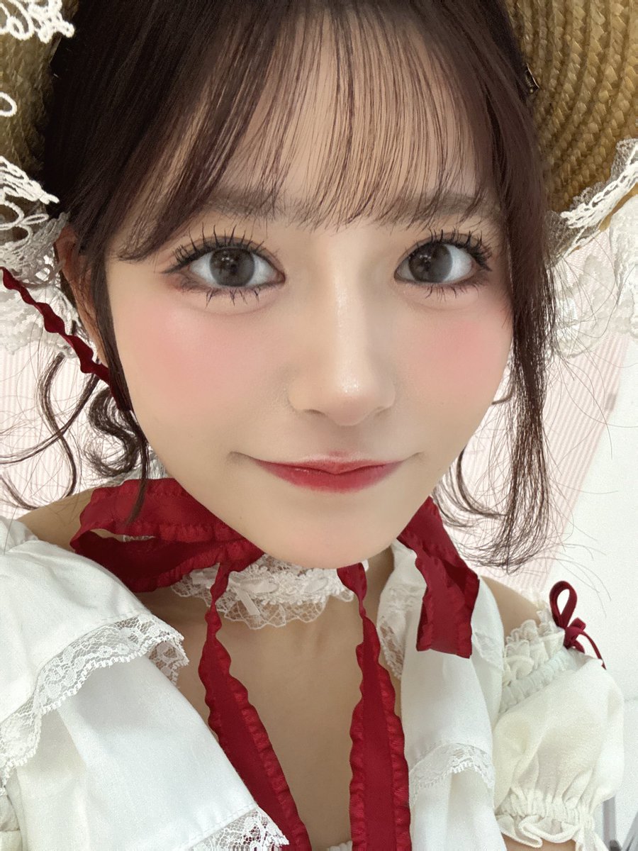 LARME表紙いちご𐔌՞・·・՞𐦯