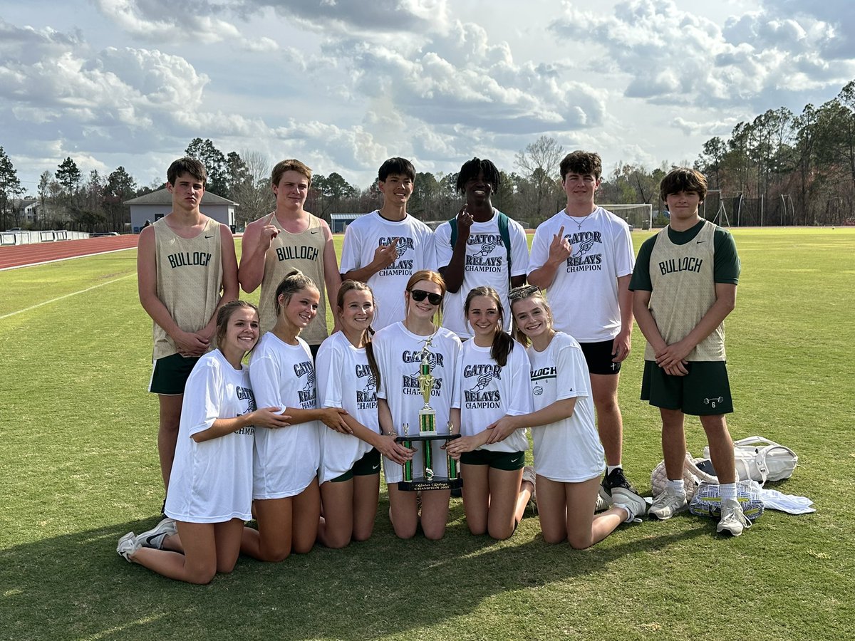 ameliajsimmons's tweet photo. So proud of these athletes!!! I may be tired daily from coaching them, but it brings me joy to see these smiles! https://t.co/NmVqhirX09