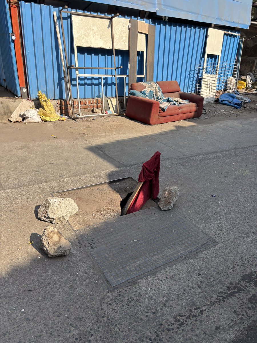 govaleajay's tweet photo. The manhole cover is broken on Datta Mandir road, Subhash Nagar, Bhandup near Bal Gopal ganesh mandal

Requesting urgent attention please 
@mybmcWardS @mybmc https://t.co/VnxClAJp83