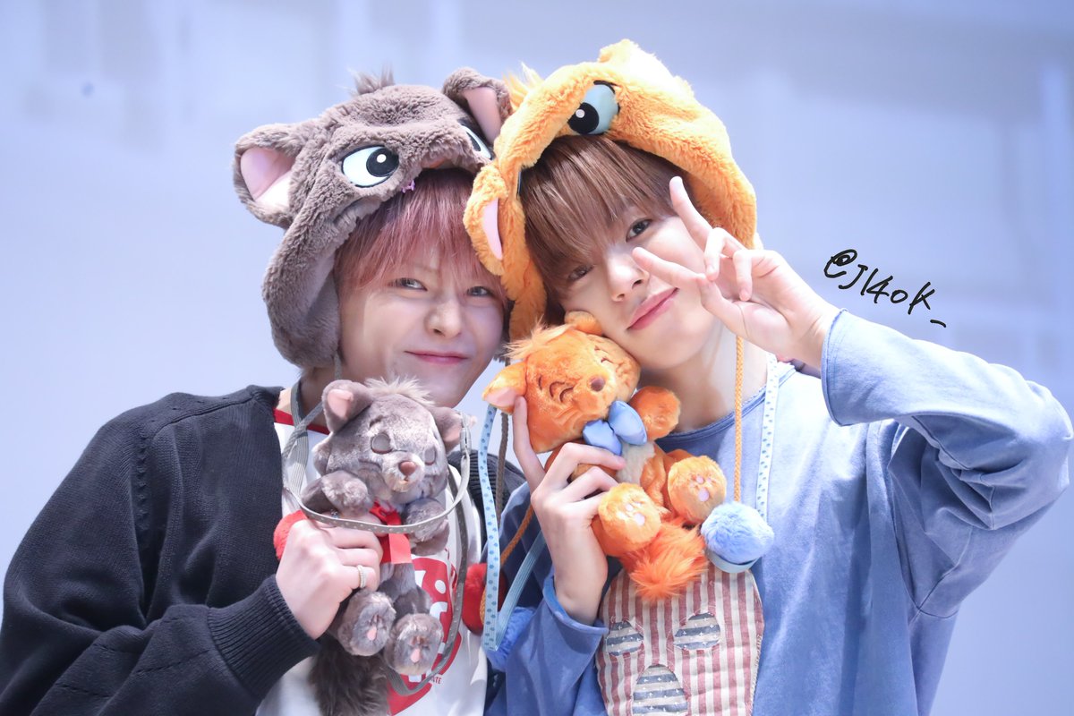 250316 메이크 스타 대면팬싸

兄弟ねこちゃんず🐈🐈‍⬛🐾

#트레저 #TREASURE #윤재혁 #YOONJAEHYUK #ジェヒョク #요시 #YOSHI #ヨシ