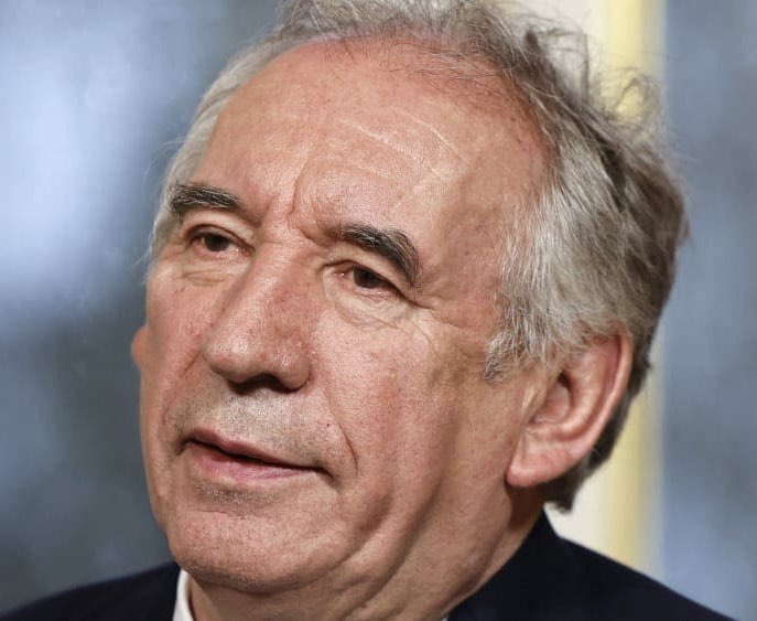 Pas de retour à la retraite à 62 ans dit #Bayrou…car il faut financer l’Ukraine !

Spoliation de votre épargne…car il faut financer l’Ukraine !

Emprunt obligatoire…car il faut financer l’Ukraine !

Et demain, comme au Danemark, retraite à 70 ans…car il faut financer