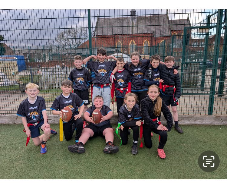 JuniorOaks's tweet photo. Flag Football @EdgeRushFlagUK and Lacrosse @englacrosse well done to both teams. Flag Football team won both their games and Lacrosse won 3 and lost 3 at their festival. https://t.co/nWb2f60Pw9
