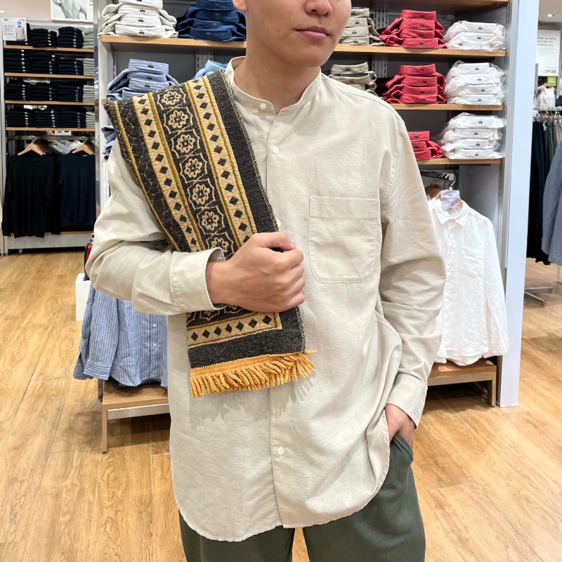 uniqloindonesia's tweet photo. Jangan lupa sholat taraweh ya, ganteng💫

Biar makin ganteng, pake Kemeja Linen aja, adem gak bikin lepek! Sekalian buat sholat ied atau jumatan nanti~