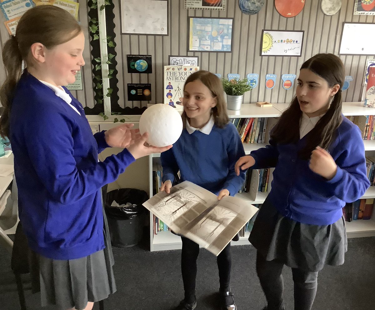 ReinwoodJuniors's tweet image. 5D loved performing the poem of The Highwayman. They were really imaginative and expressive!
#RJS5D
#RJSReading