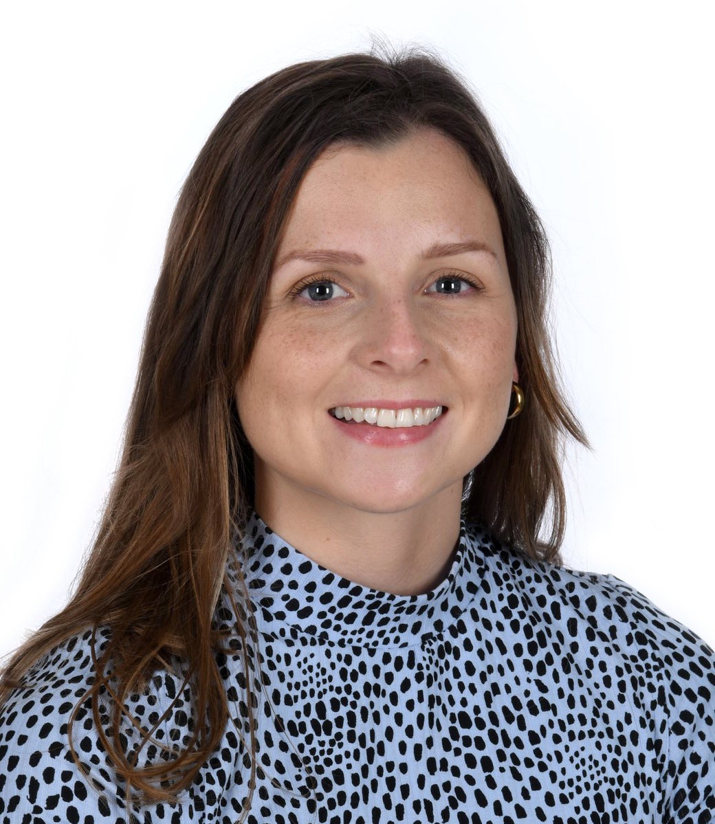 Paediatric Dentistry at Leeds (@leedspaeddent) on Twitter photo 🎉 Huge congratulations to Erin Giles <a href="/leedsdentistry/">Leeds Dental School</a> on being awarded the NIHR Doctoral Fellowship! 🏆👏
Erin's project, will explore how social determinants shape child oral health and the inclusivity of community-level interventions. Exciting work ahead! 🦷
#OralHealth #NIHR 🎉 Huge congratulations to Erin Giles <a href="/leedsdentistry/">Leeds Dental School</a> on being awarded the NIHR Doctoral Fellowship! 🏆👏
Erin's project, will explore how social determinants shape child oral health and the inclusivity of community-level interventions. Exciting work ahead! 🦷
#OralHealth #NIHR