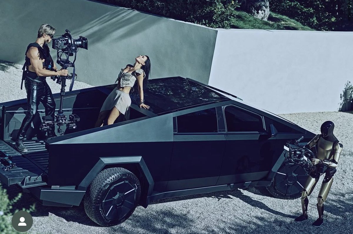chicoalmodovarx's tweet image. Qué chinguen a su reputisima madre @KimKardashian y #StevenKlein. Naziz de mierda