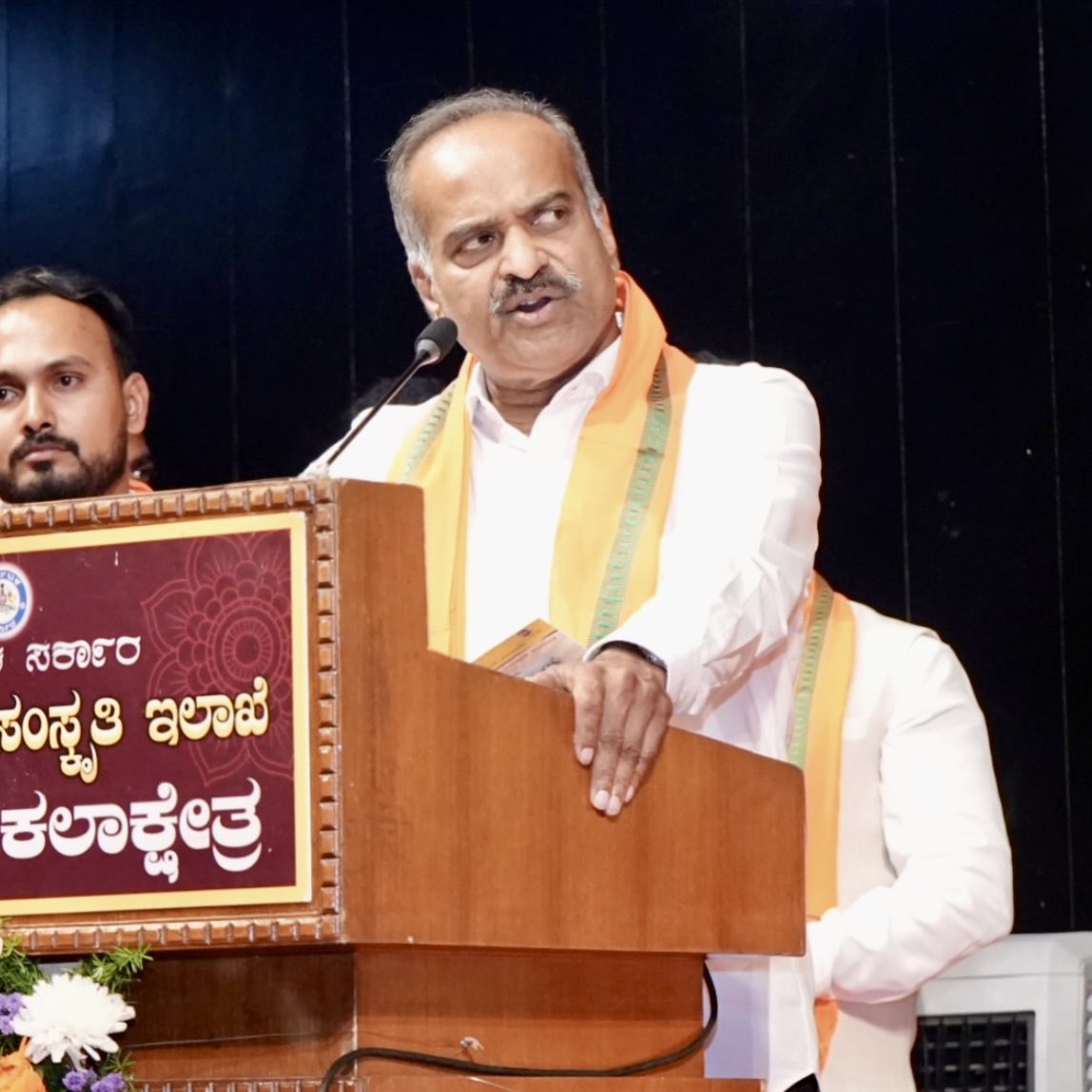 PCMohanMP's tweet photo. Shhhh. https://t.co/XqDcnX9N8q
