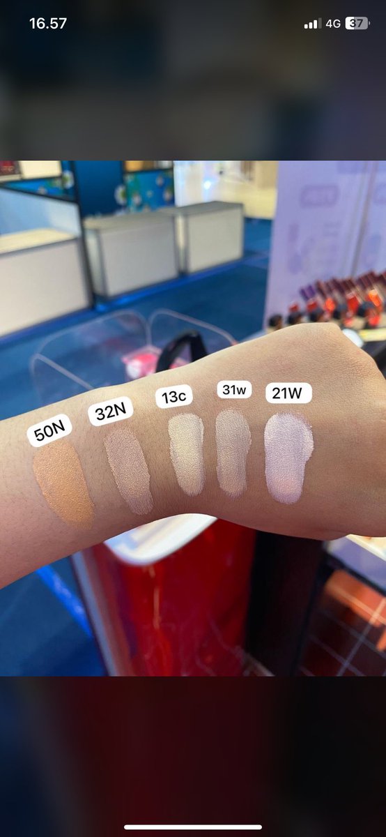 Yuk siapa yg mau jastip, free ongkir aja, nanti dianter sampe depan kos, bisa pilih shade yes