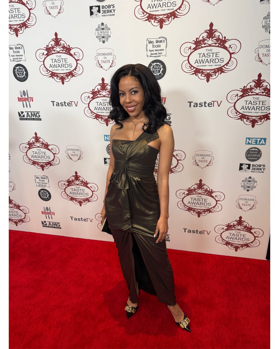 CamilleCalvin's tweet photo. ✨ Red carpet moments at the Taste Awards 2025!✨

#TasteAwards2025 #UnchainedTV #VeganLiving #NaturallyCamille #VeganInspo #SustainableTravel #PlantBased #RedCarpetMoments https://t.co/Nf1tk2IMNR