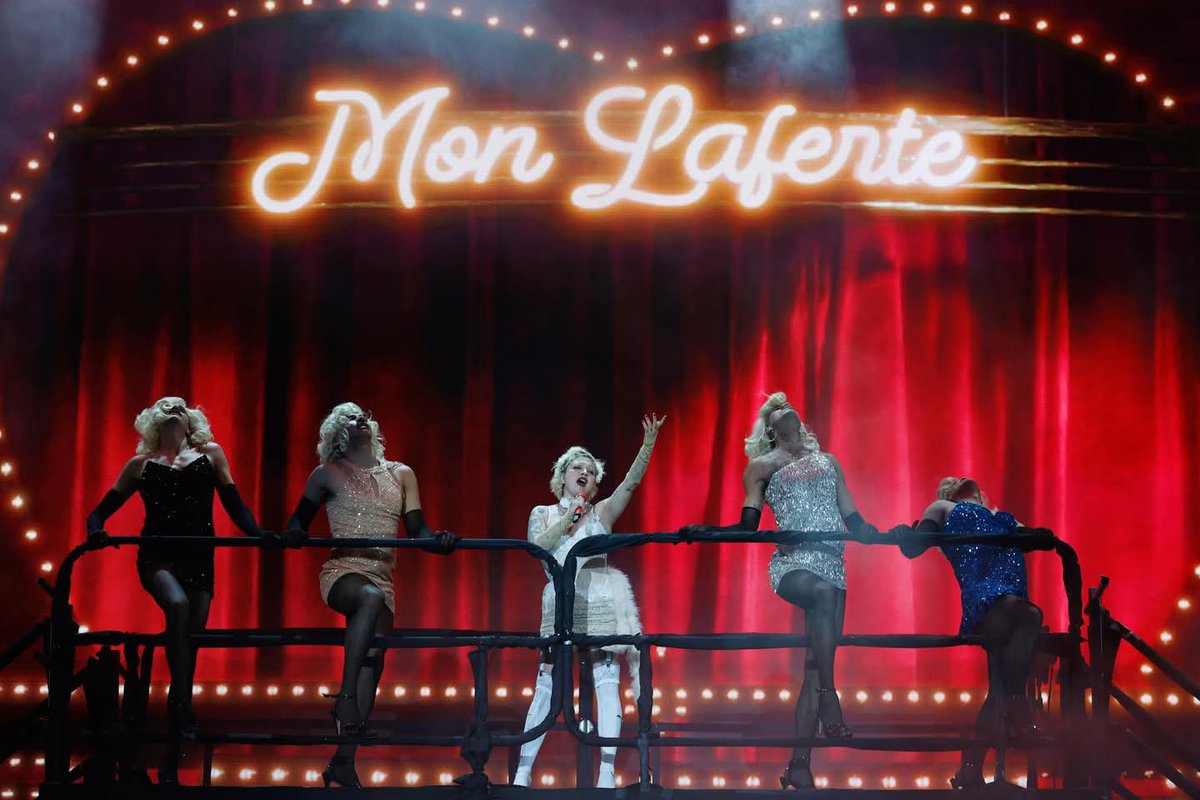 Primicia: El nuevo álbum de <a href="/monlaferte/">Mon Laferte</a> se llamará “Femme Fatale” - Vía: Telehit