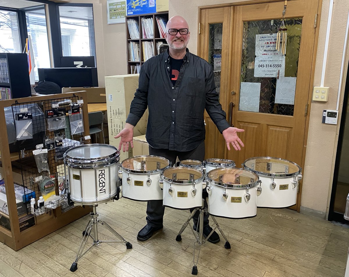 3/17 ご来店ありがとうございました。
D’Addario 北部アジア地域セールスマネージャーのSteve Ulicny さんがThailandメーカーのドラム REGENTを試奏用にお持ちくださいました。
一か月程お預かりします！ご興味がございましたら是非ご来店ください。
#regent
#musicmartjp
#musicmart
#promark
#evans