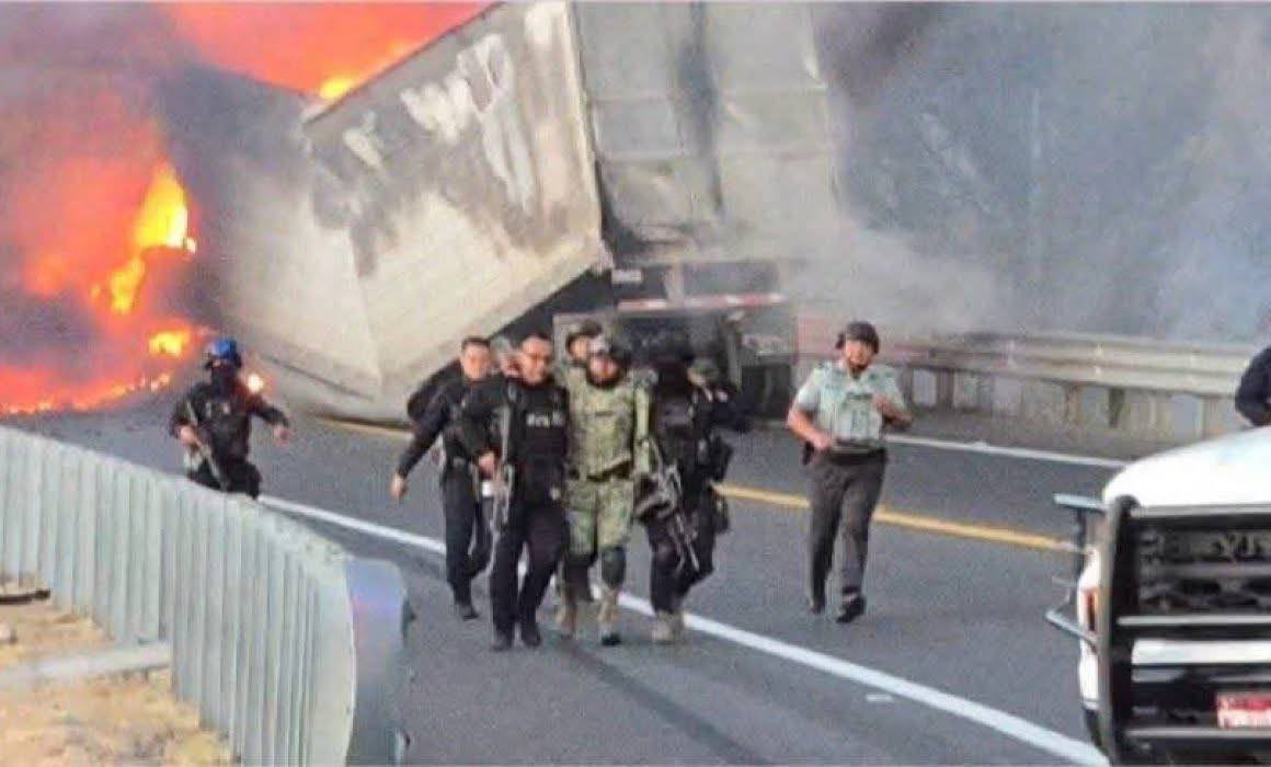 JaliscoRojo's tweet photo. El Ejército se enfrento al CJNG en la localidad Guadalupe del Lerma, municipio de La Barca, Jalisco. La ofensiva criminal se trasladó a Michoacán, donde la organización criminal emboscó a los militares en Tanhuato y a la Guardia Civil en La Piedad,  integrantes del CJNG, https://t.co/qM0gC2S53x