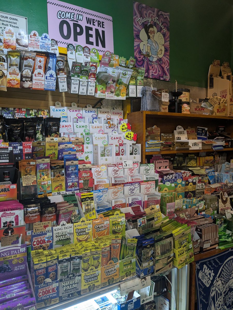 zounotamago1982's tweet photo. 【お客様店舗紹介】
●2000BC
大阪東心斎橋に店を構える。LA発のSMOKERs SHOP 。プロも納得の喫煙具の品揃えもさることながら、西海岸カルチャーをビンビン感じるグッズやオリジナルアパレルなどここでしか買えないアイテムも広く展開しています。#2000BC https://t.co/sG0V3hJPLA