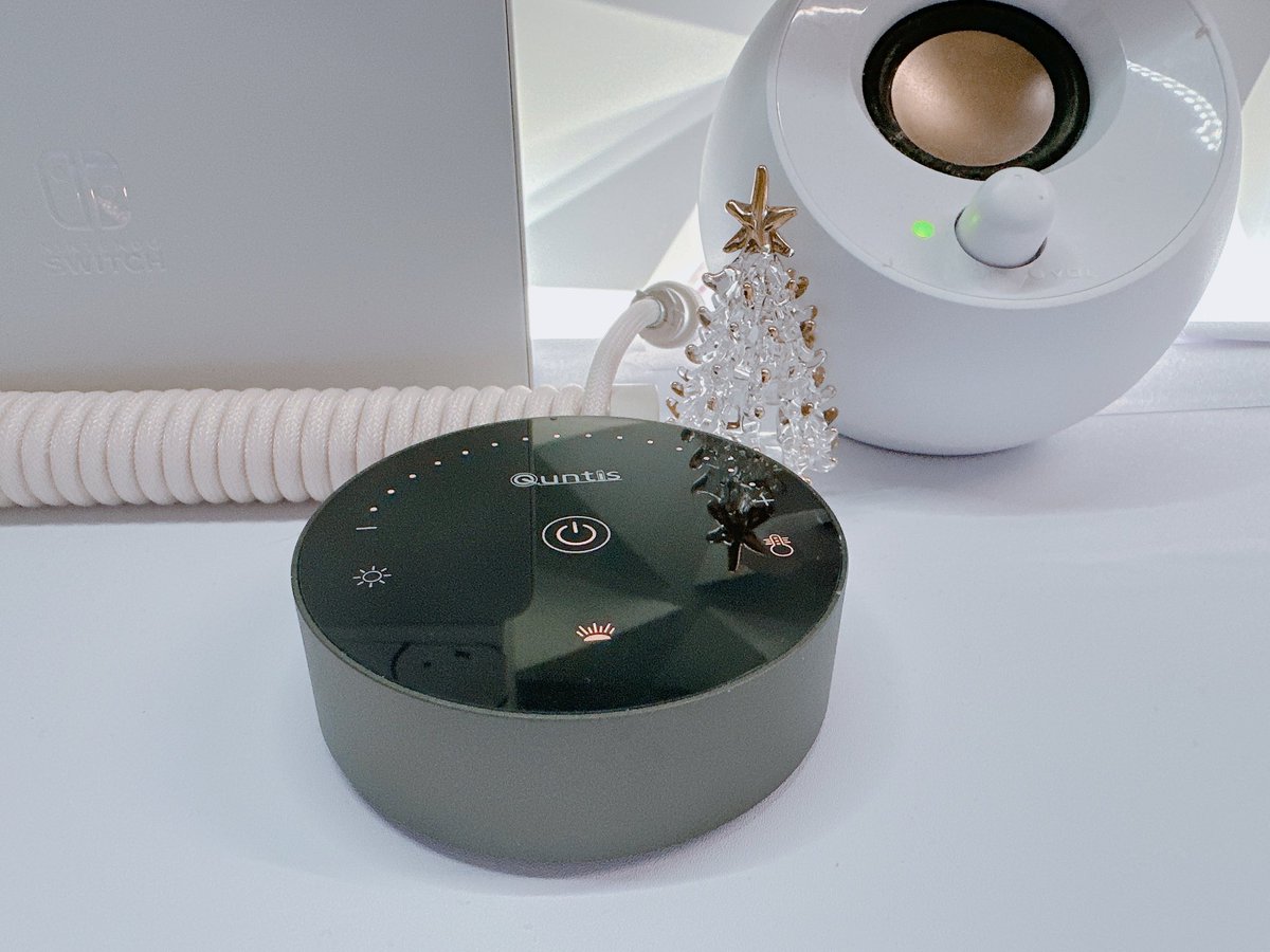 Siotaso's tweet image. Quntis様(@QuntisO )よりから提供して頂きました。
【モニターライト湾曲型リモコン付き自動調光】

強すぎない光とライト自体角度も調節しやすいので目に光が直接当たらないのが長時間のデスクにかなり良い！

Amazon→amzn.asia/d/d7YYpQ8

@QuntisO
#quntis
#monitorlight
#desksetup