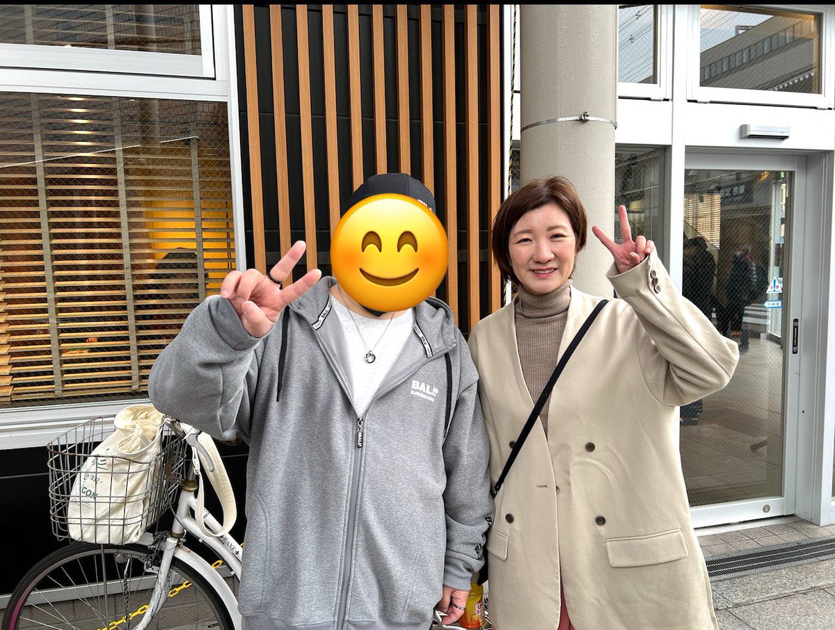 crea2427's tweet image. 今朝は大石さんの定例街宣に
初参加してきました❗️
活動された皆様お疲れ様でした( ˙꒳˙ )꜆🍵
写真撮ってくれたユカさん🌟
ありがとうございます😊
午後からは事務所でチラシ折りをして充実なボランティア活動でした👍
#大石あきこ
#れいわ新選組