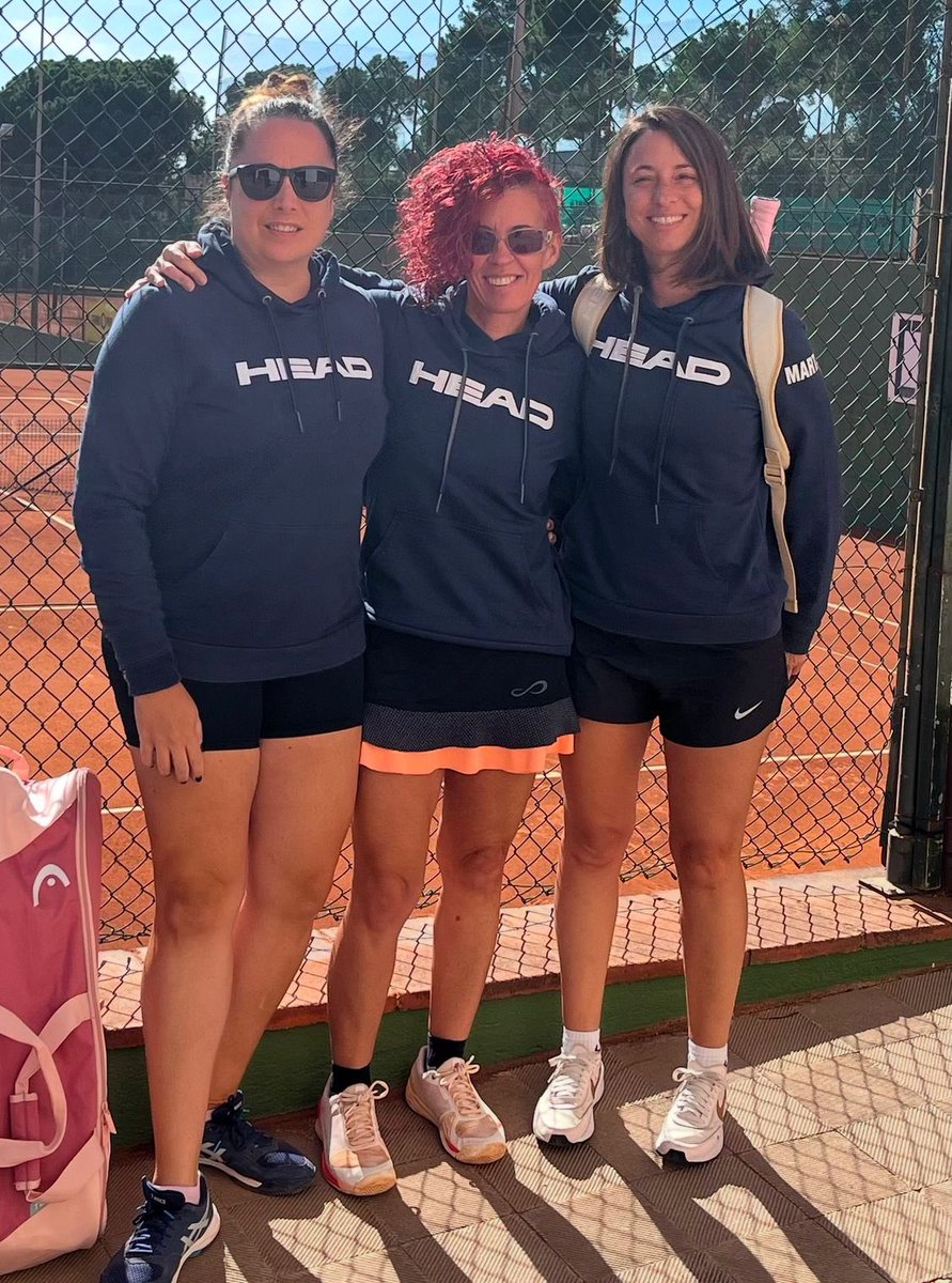 Aquest cap de setmana el nostre equip Aleví Femení aconsegueix la seva primera victòria amb un resultat de 1-4 davant del Club Tennis Begues. 
L’equip Femení +30 A també guanya amb un resultat de 3-0 davant el @cdterrassa_tennis