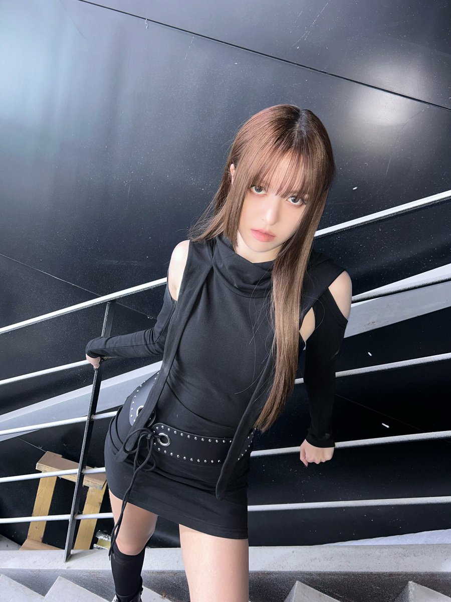WE_NMIXX's tweet photo. KNOW ABOUT ME 볼 준비 됐나요?? 🌊

#NMIXX #엔믹스 
#릴리 #LILY https://t.co/kIN88M918x