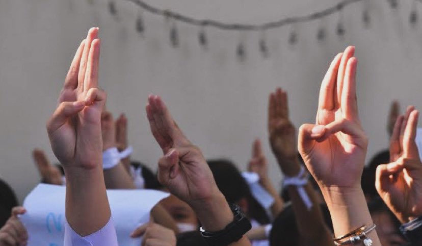 Sudah saatnya Indonesia menerapkan three-finger salute, seperti teman-teman mahasiswa di Thailand dan masyarakat di Myanmar sebagai bentuk perlawanan terhadap militer. If we burn, you burn with us.