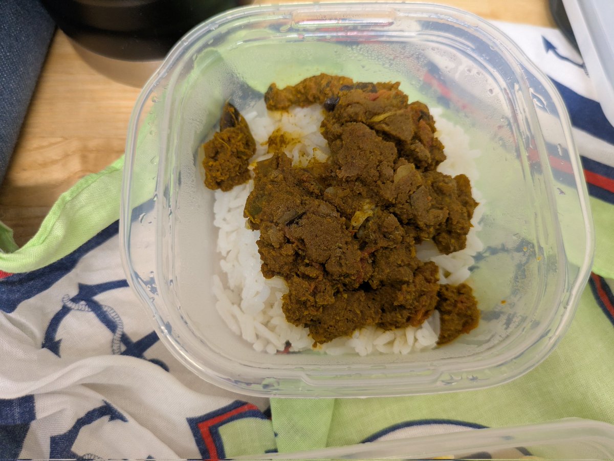 cinamon52688970's tweet image. 無水カレー175日目🍛🍛
#ダイエット垢さんと繋がりたい 
#ダイエットのモチベーション 
#ダイエット一緒に頑張ってくれる人RT 
#ダイエッターさんと繋がりたい 
#ダイエット仲間募集中 
#無水カレー
#ポテト
#じゃがいも
#メークイン
#玄米
#ジャスミン米