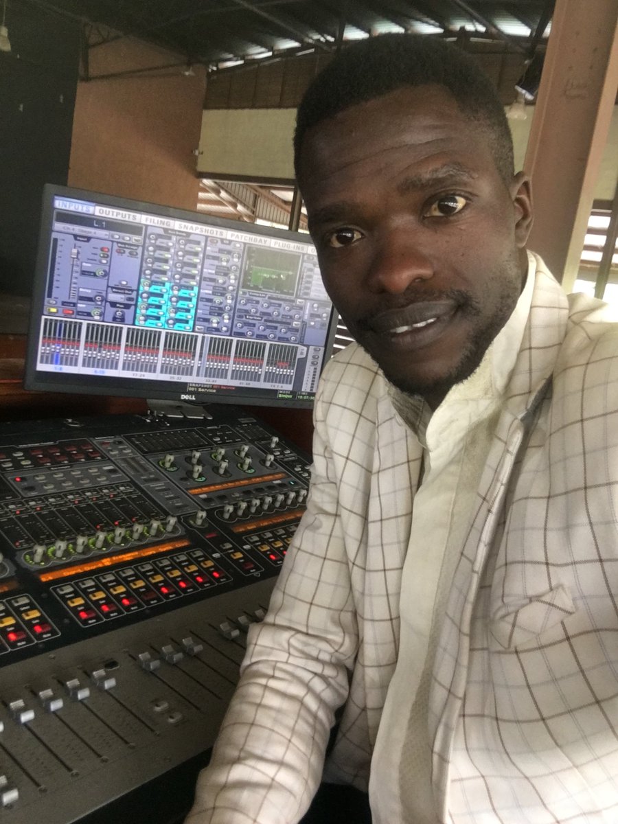 AvenuePlus_'s tweet photo. Lovers together!
#SoundEngineering #TechnicalProduction https://t.co/r5eu0LVGmv