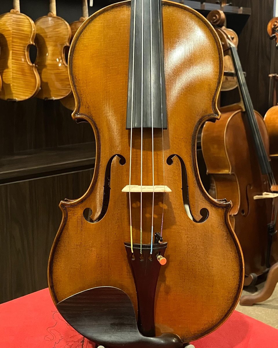 StringsPrima's tweet photo. 【新製品ご案内】“J. Thibouville LamyBarnabetti“ ヴァイオリン

イギリスの楽器ディーラー、Barnes &amp; Mullinsによってプロデュースされた
New “J.T.L Barnabetti “ Violinが入荷しております！
往年のJ.T.L工房で 1910 年に製作された素晴らしい作品を復刻しています！
価格：￥286,000（税込） https://t.co/jas1QhJHVz