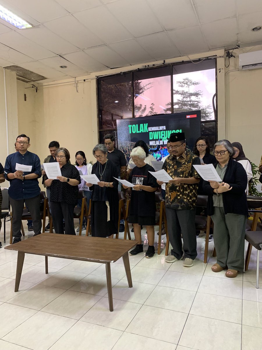 Siaran Pers

Petisi Tokoh dan Masyarakat Sipil
Tolak Kembalinya Dwifungsi melalui Revisi UU TNI

#TolakRUUTNI 

youtube.com/live/UIp4QqP5L…