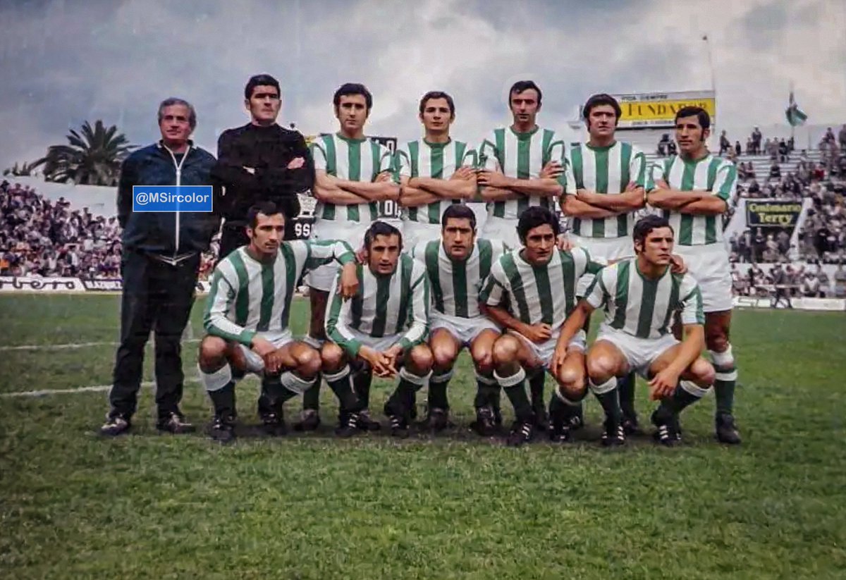 Foto del <a href="/RealBetis/">Real Betis Balompié 🌴💚</a> 6-6-71 ascenso a 1ªDiv estadio #BenitoVillamarín #RealBetis 1 <a href="/RealBurgosCFSAD/">Real Burgos CF</a> 0 #Adolfito (Masajista)#Villanova #Telechía #Díaz #Frigols #Irízar #Pachón;;#Macario #Isauro #Machicha #PepeGonzález⚽️ #AntonioBenítez, el entrenador era #AntonioBarrios