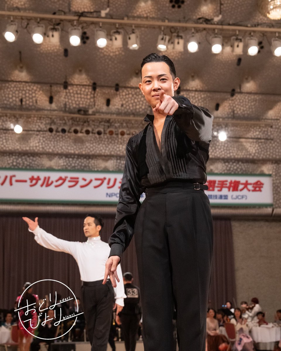 daisuke_BESTART's tweet photo. だよな。

を真似してみたんですが…
写真撮られる事に慣れて無さすぎて、顔も立ち姿も決まりきってない🤣笑

銀河先生みたいなかっこよさにはまだまだ遠い…笑 @type_galaxy 

thx @odoribiyori https://t.co/2lFzzVbUJV