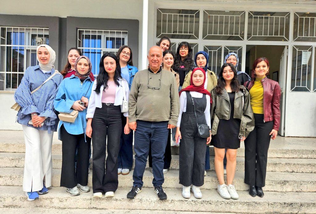 AnkaraKYGM's tweet photo. 📍Mehmet Akif Yurdu

🎈Oyun Arkadaşım projesi kapsamında Faik Erbağı İlkokulu’ndaki öğrencilerimizle bir araya geldik.

Birlikte oyunlar oynadık, yüz boyama yaptık ve kahkahalarla dolu bir gün geçirdik. 🎨🤹‍♂️ https://t.co/cEcThRSNB5