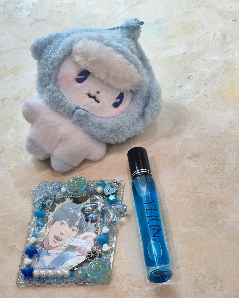 _atescent's tweet image. 최애의 향을 만들 수 있는
[최애아이돌커스텀]클래스를 오픈했습니다.

좋아하는 연예인, 아이돌의 영상을 시청하며
원하는 향을 제작하실 수 있으세요🫶

사진은 샘플용 10ml로 제작한 
플레이브 향수입니다.