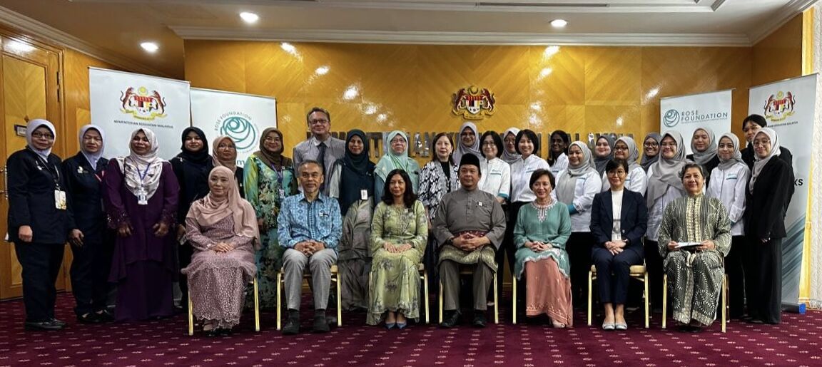 One step closer to eliminating #cervicalcancer in Malaysia! New partnership between ROSE Foundation and Ministry of Health to work together, including with support of 🇦🇺-funded Elimination Partnership in the Indo-Pacific for Cervical Cancer. <a href="/ACPCC_/">Aus Centre for the Prevention of Cervical Cancer</a>