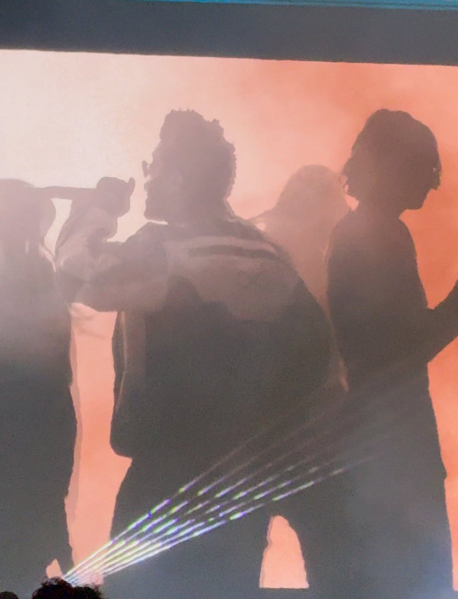 queenmk17_'s tweet photo. @theweeknd 😭😱🤯🫶🏽🫶🏽🫶🏽
thanks for the surprise, starboy https://t.co/NupqpEuTq2