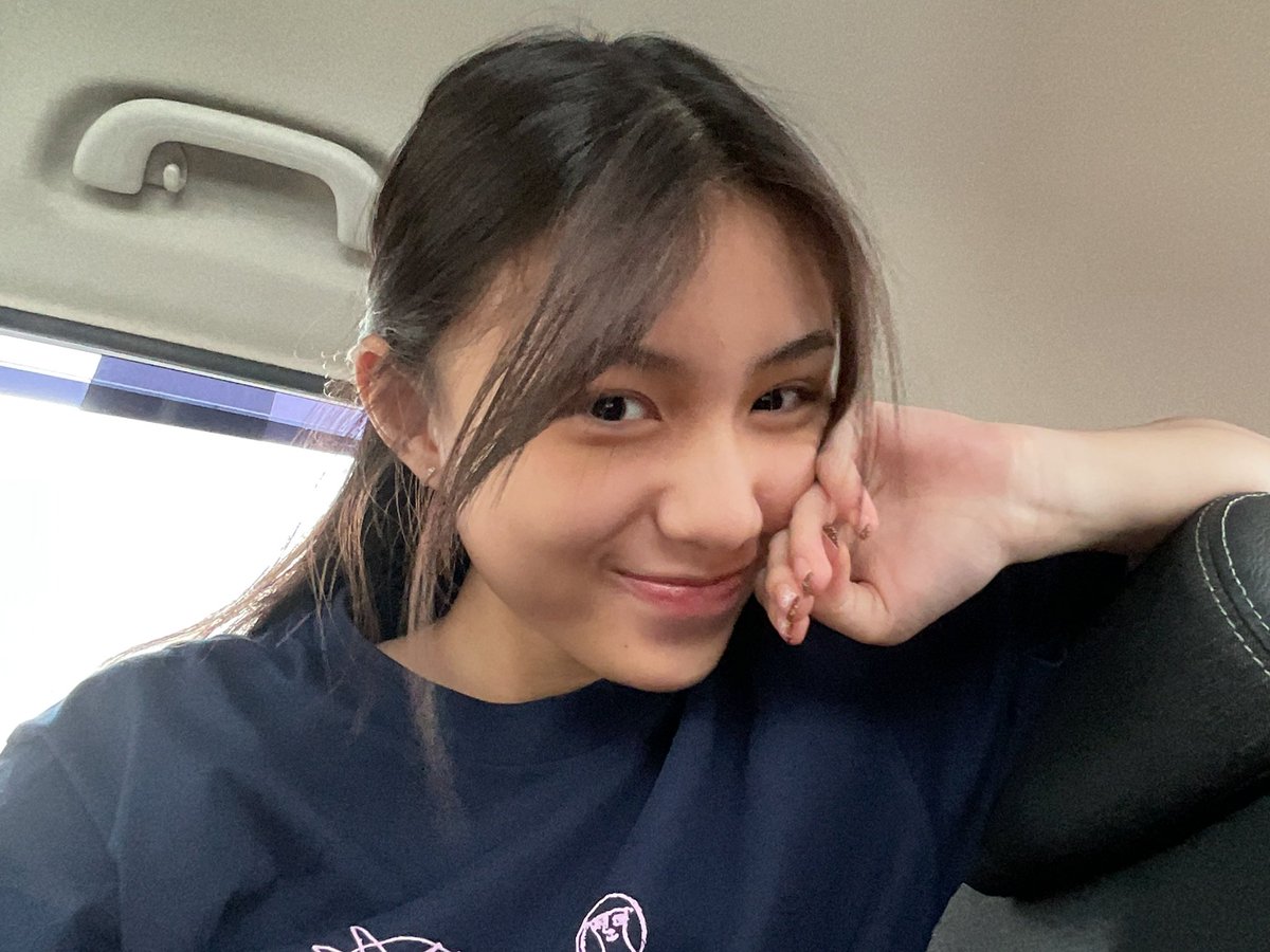 Michie_JKT48's tweet photo. in a sillllyy gooooffhyyyyy moooooooodd 🤓🤓🤪🤪😵‍💫🤠🤠🤠 https://t.co/UPeCLhYSzv