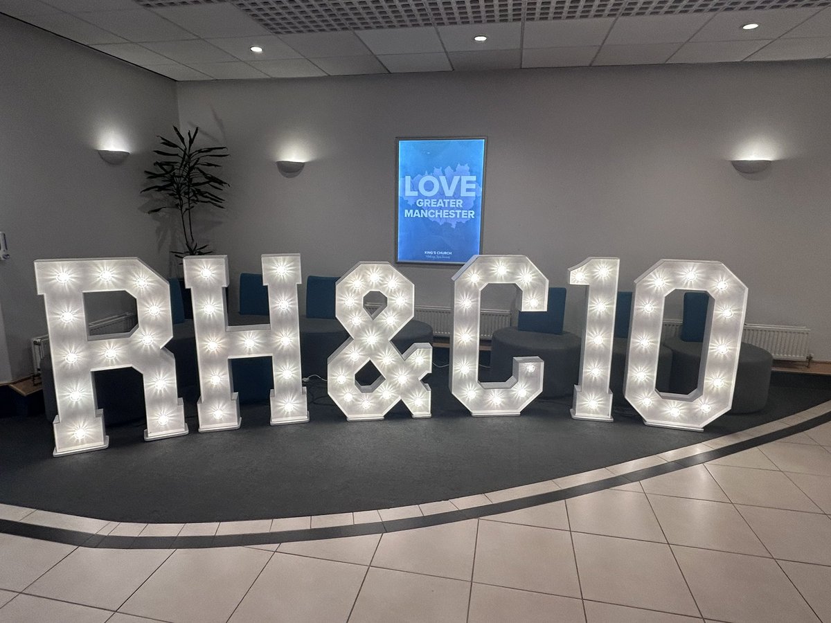 Laura McCabe 💙 tweet media