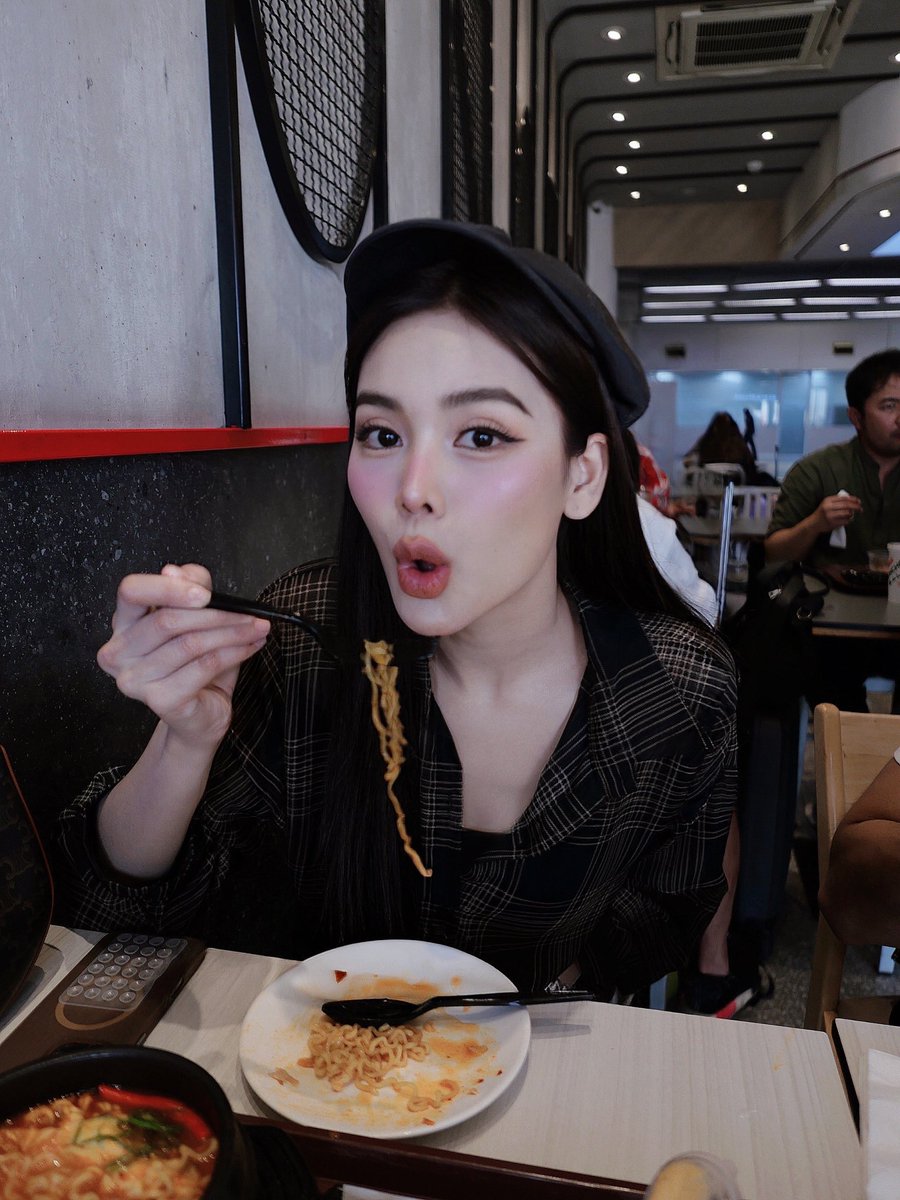 EWaraha's tweet image. ลงรูปเอาใจสวายสะหน่อย 😋