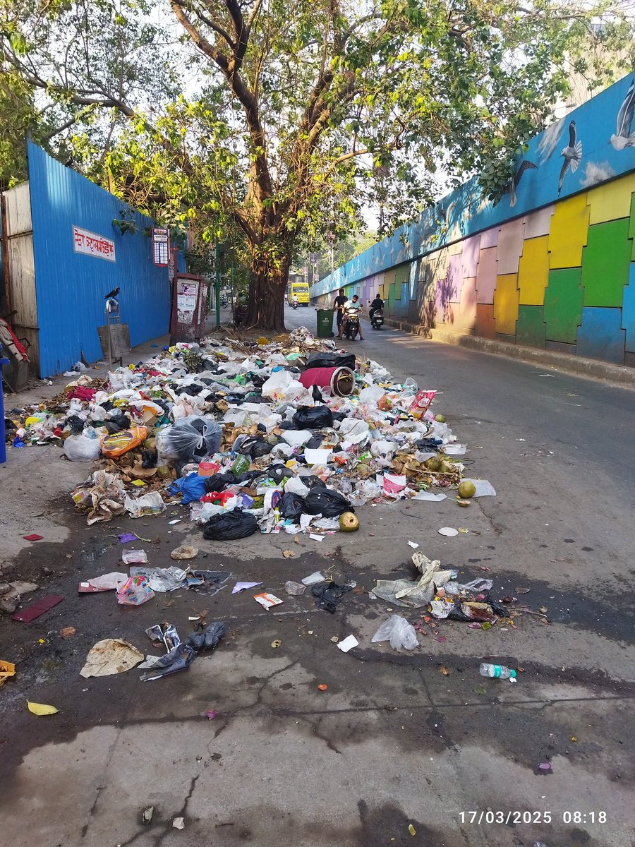 dharamendranar1's tweet photo. @TMCaTweetAway @CMOMaharashtra @PIB_India @SwachSurvekshan @SwachhMaha_22 @SwachhBharatGov @MoHUA_India @MoHFW_INDIA @moefcc Location: opposite Babubhai petrol pump, in front of MTNL gate, Uthalsar area Thane. Garbage not cleared for last 4 days and water wastage not stopped for last 3 months. Please intervene @Dev_Fadnavis @IndianExpress @timesofindia @TimesNow https://t.co/8Ii9tcrBy0