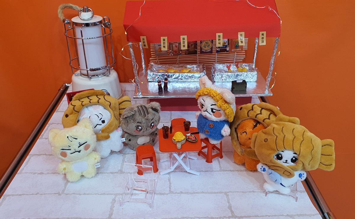 Havy_btob's tweet photo. 이제야 올리는 비툽 생카ㅠ 정말 너무 즐거웠어요!! 가서 갑자기 기타를 치긴했는데 너무 즐거운 추억이 만들었습니다!!🥹

#우리들의_13주년_비투비_덕분이야
#내일도_모레도_비투비를_부를래
#비투비와_함께한_추억에_취해 https://t.co/cl55ICEqhK