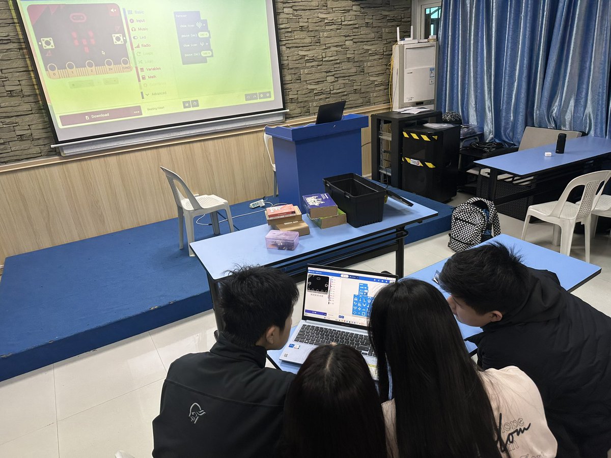 mitchelafrica's tweet image. #Coding4Climate has started in our Design class and we are going to use @microbit_edu to design solutions for environmental problems
