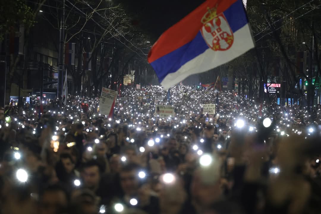 Још једна слика за уџбенике новије историје 🇷🇸