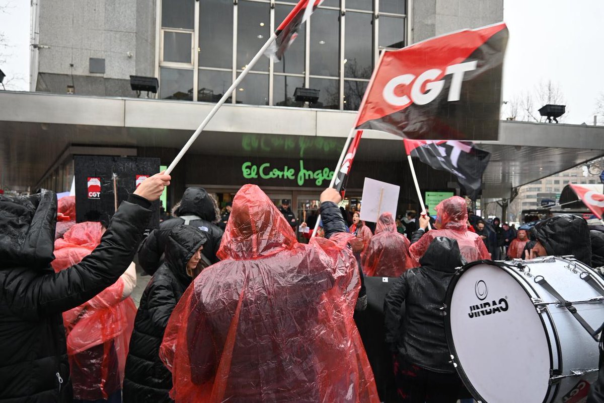 CgtCorteIngles's tweet photo. CGT volvió a las calles el 7M para denunciar la precariedad laboral en @elcorteingles  y las protestas se extendieron por varias ciudades mostrando q más trabajadorxs pierden el miedo. 
Ante el silencio de la empresa y la complicidad de los sindicatos seguiremos en la calle! https://t.co/CRPB6v9OHW