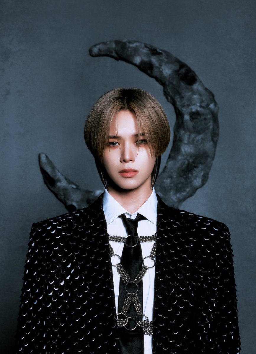 &TEAM] 3rd SINGLE「Go in Blind (月狼)」 Artist Photo 2025.4.23 #K